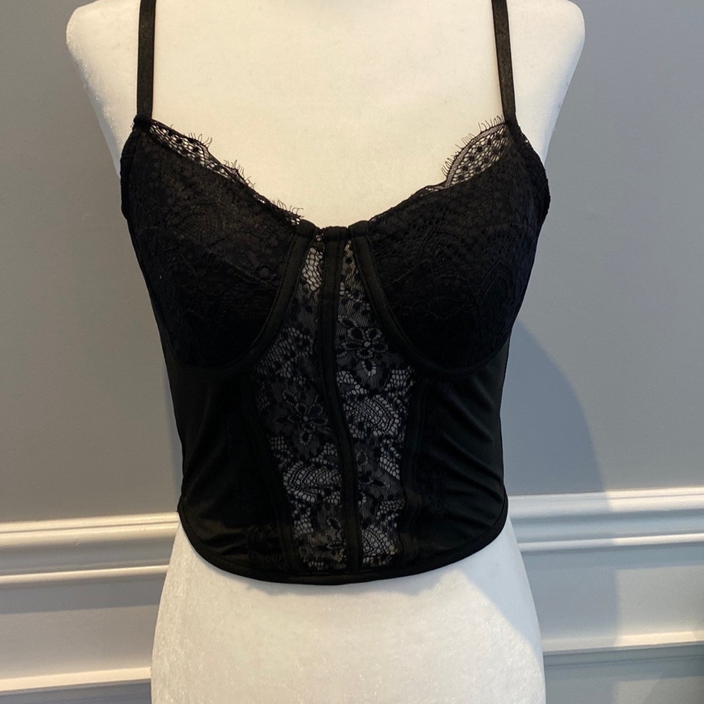 No brand, no name, boustier/corset, perfect condition, never worn, size small